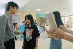 小七吃瓜娱乐,娱乐圈风云再起，揭秘江小七情史风波